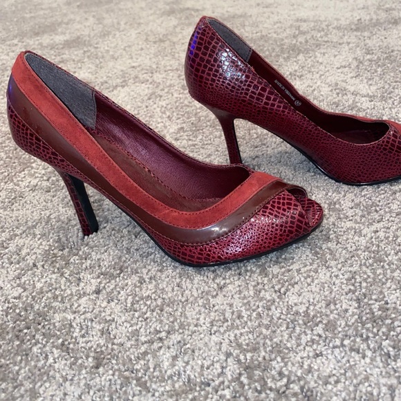 Spring brand new pumps - Picture 3 of 4